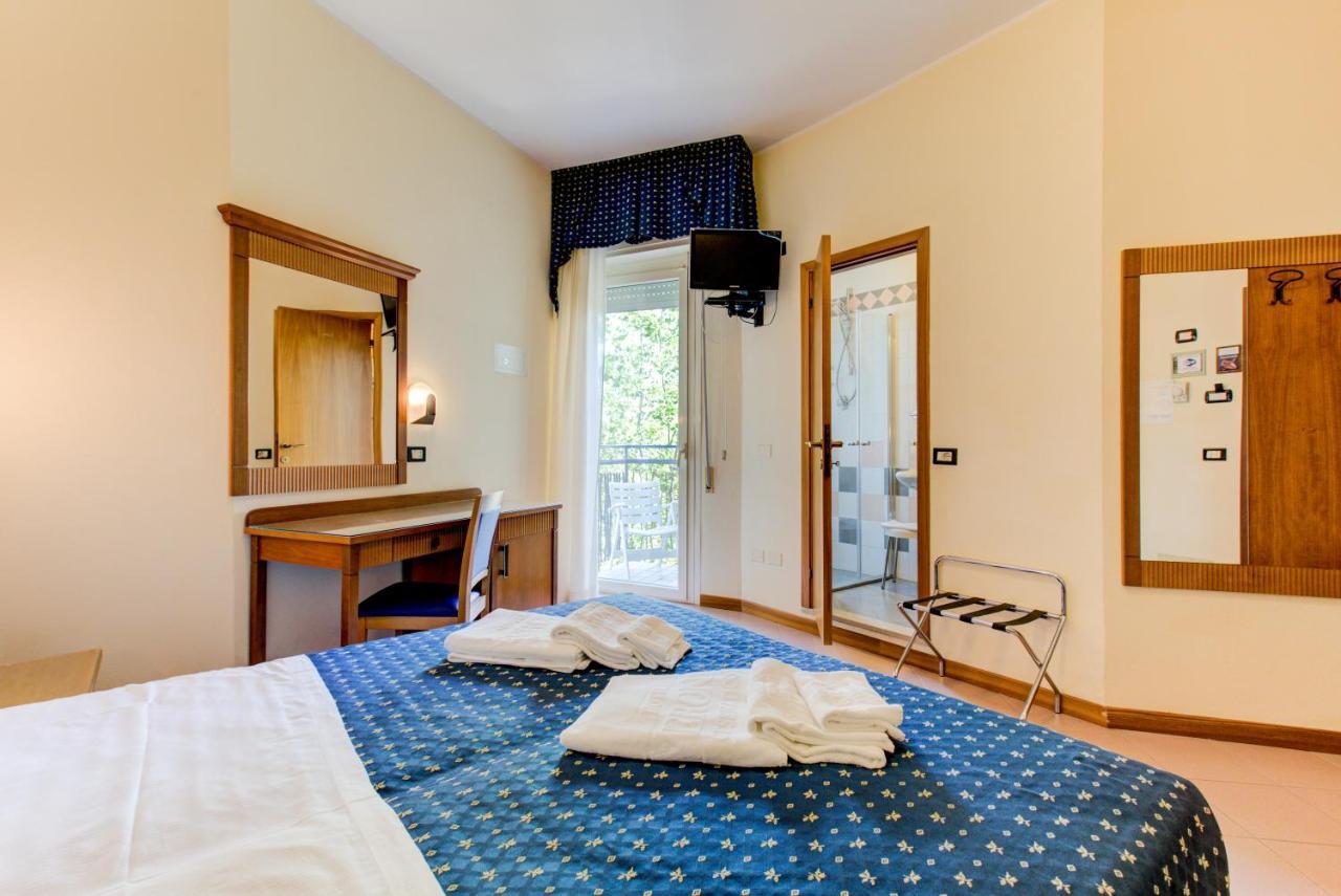Hotel Verona تْشيزيناتيكو المظهر الخارجي الصورة