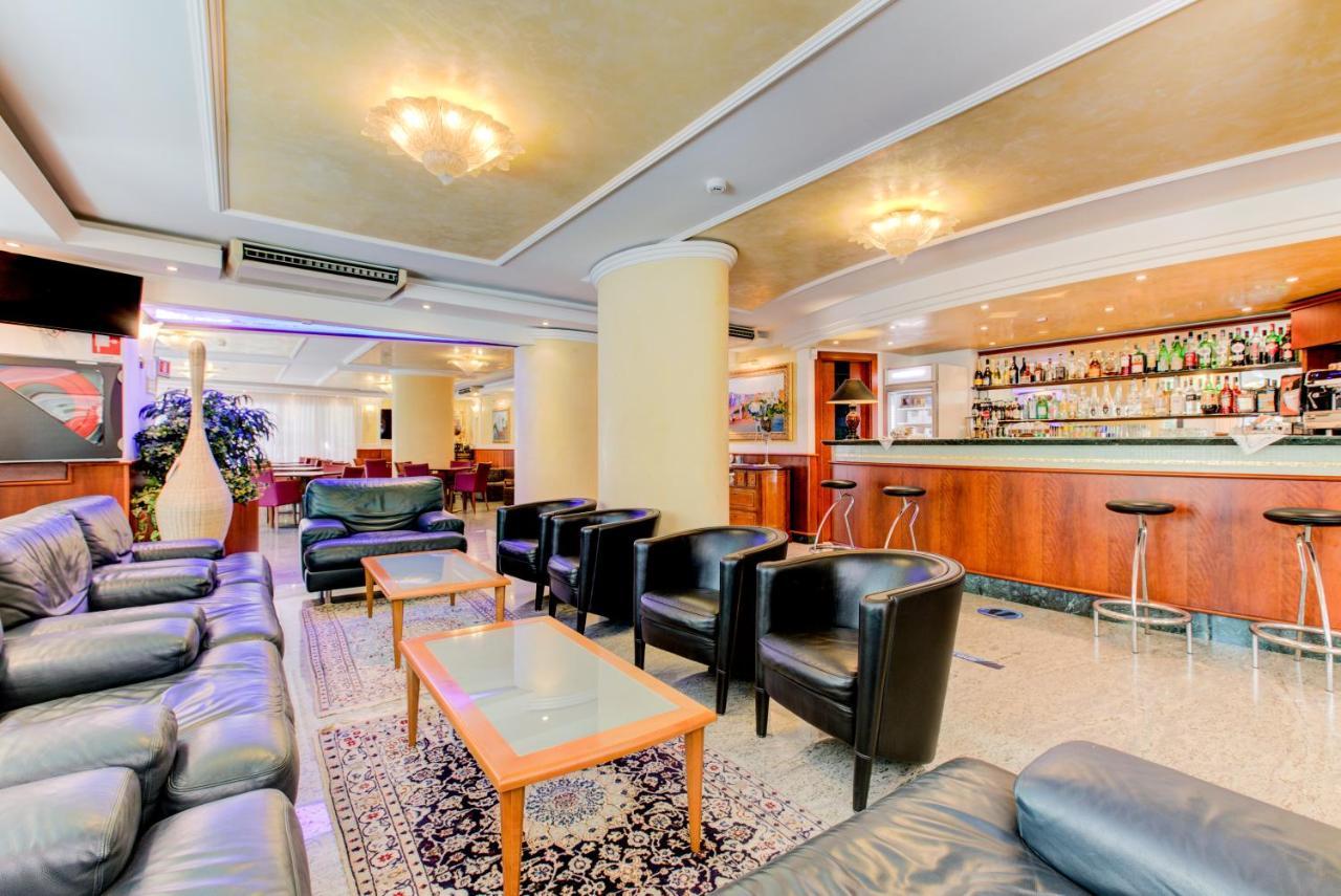 Hotel Verona تْشيزيناتيكو المظهر الخارجي الصورة