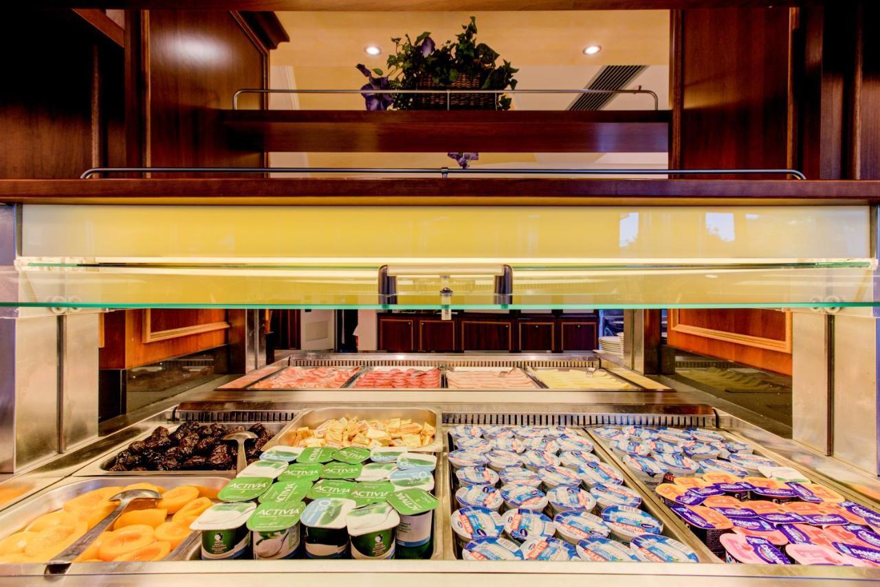 Hotel Verona تْشيزيناتيكو المظهر الخارجي الصورة