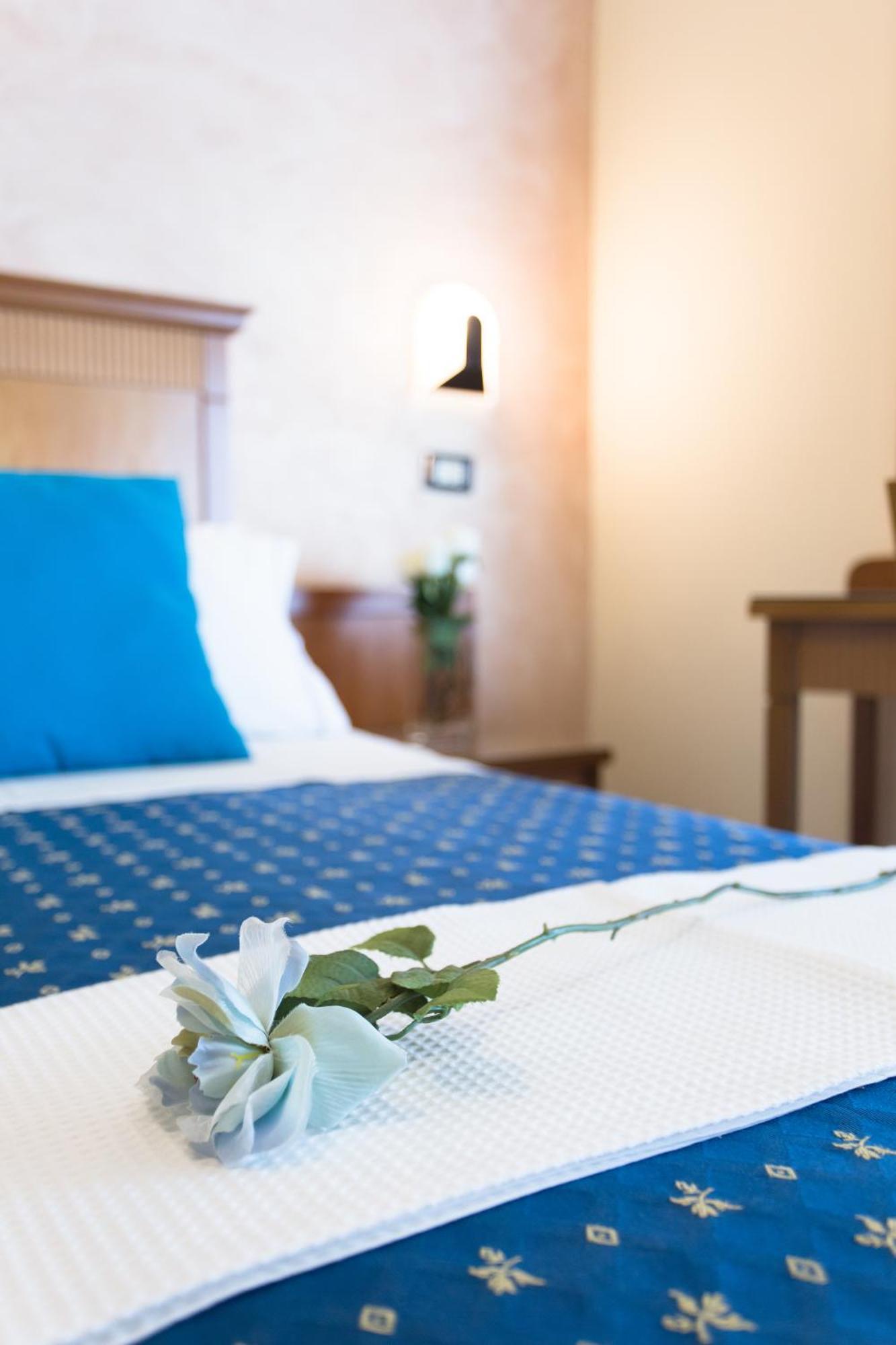 Hotel Verona تْشيزيناتيكو الغرفة الصورة